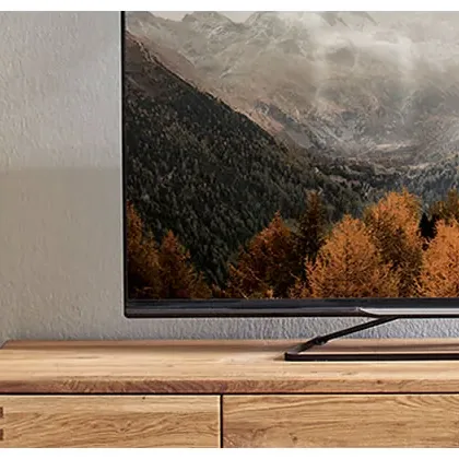 TV-Möbel aus Massivholz